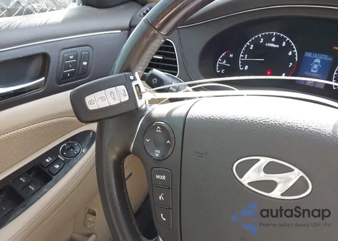 2010 Hyundai Genesis 4.6 z USA, uszkodzony, nr VIN KMHGC4DF8AU072503